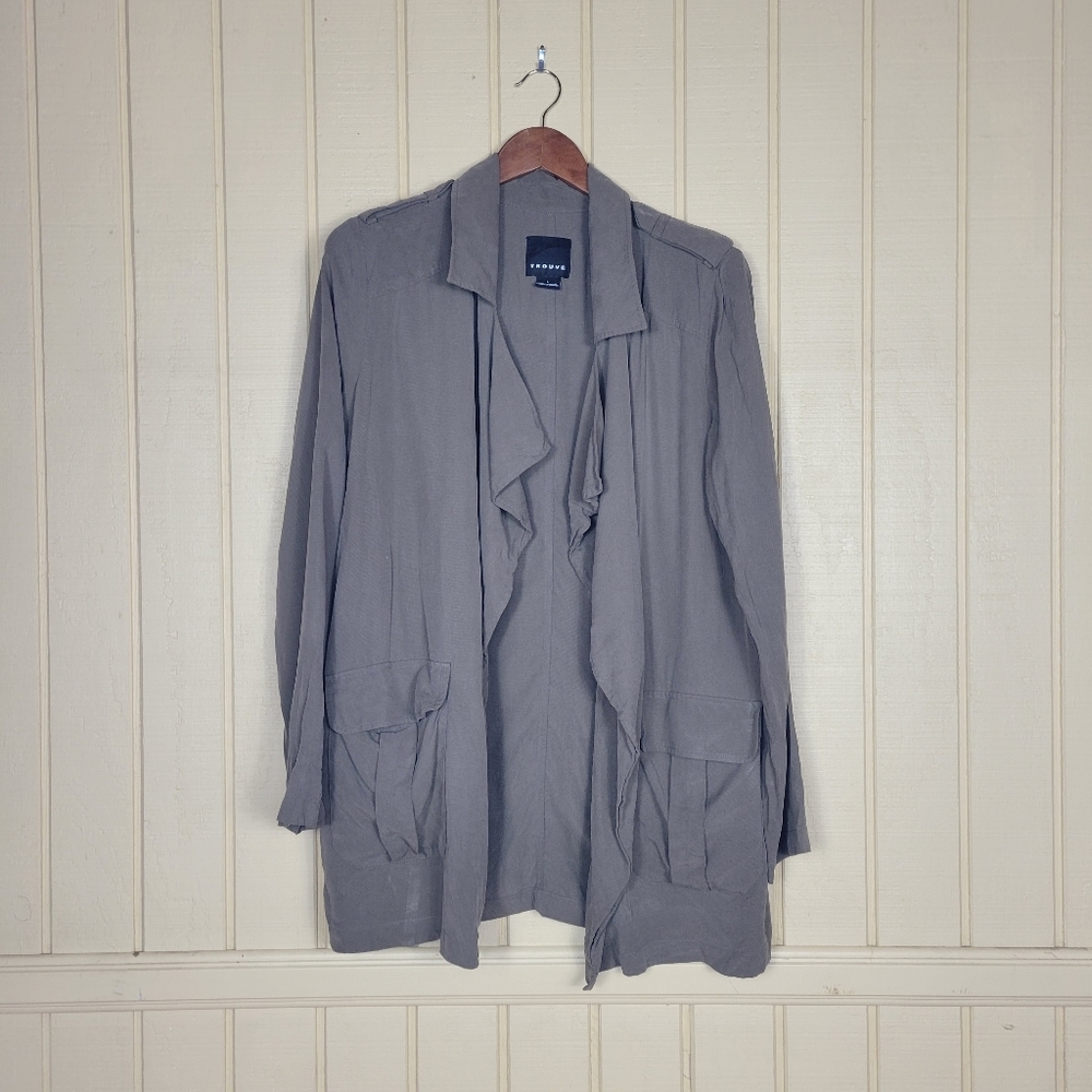 TROUVE olive green blazer size Large   Color:  olive green